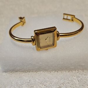 Gucci Gold-Tone Bangle Watch Bracelet Vintage